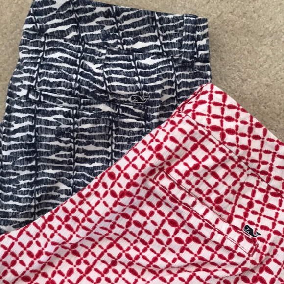 Vineyard Vines Shorts - Picture 2 of 3